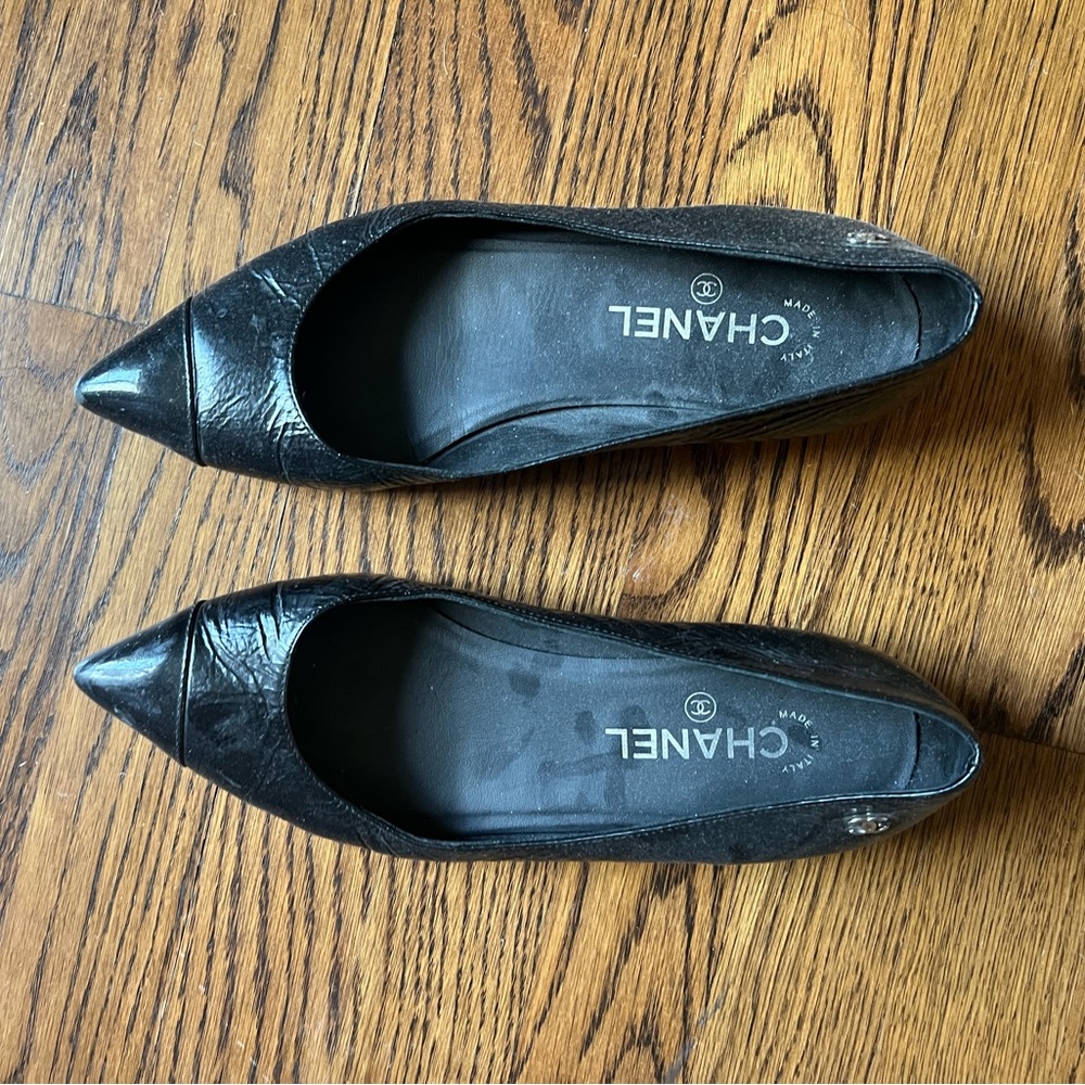 Chanel Women's Black Leather Flats